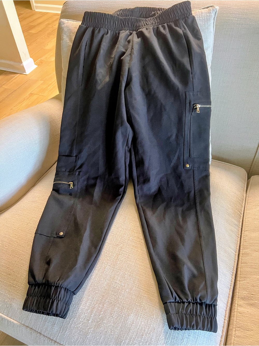 Zara Black Cargo Women’s Jogger Pants with Zipper Pockets